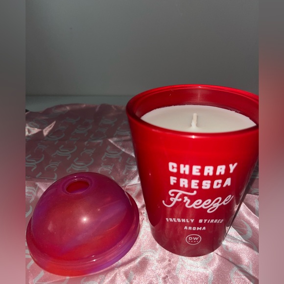Cherry Fresca Aroma DW candle - Picture 2 of 2